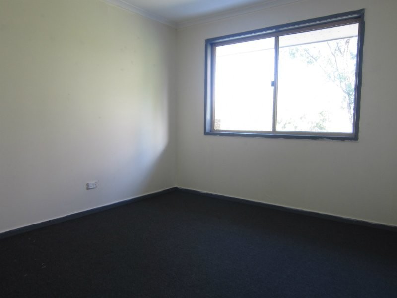 8 Battersby Street, One Mile QLD 4305