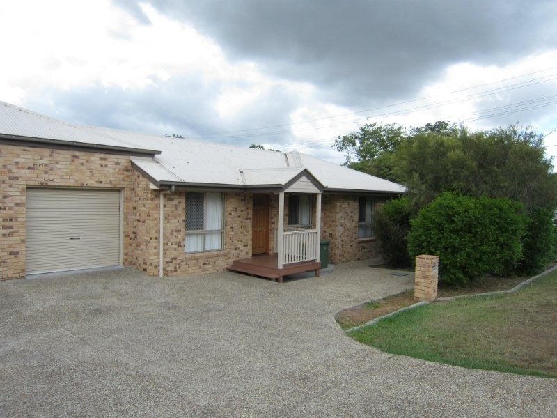 1 & 2/28 North Station Road, North Booval QLD 4304