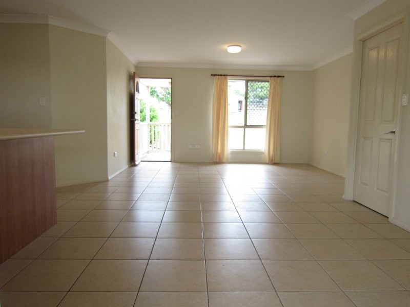 1 & 2/28 North Station Road, North Booval QLD 4304