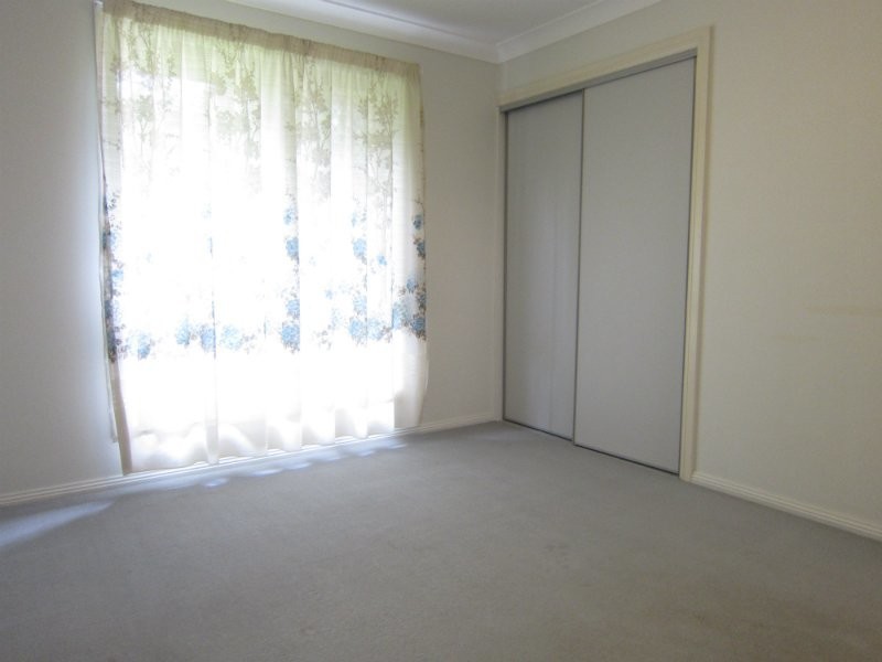 1 & 2/28 North Station Road, North Booval QLD 4304