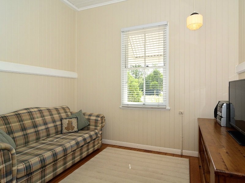 30 Burnett Street, Sadliers Crossing QLD 4305