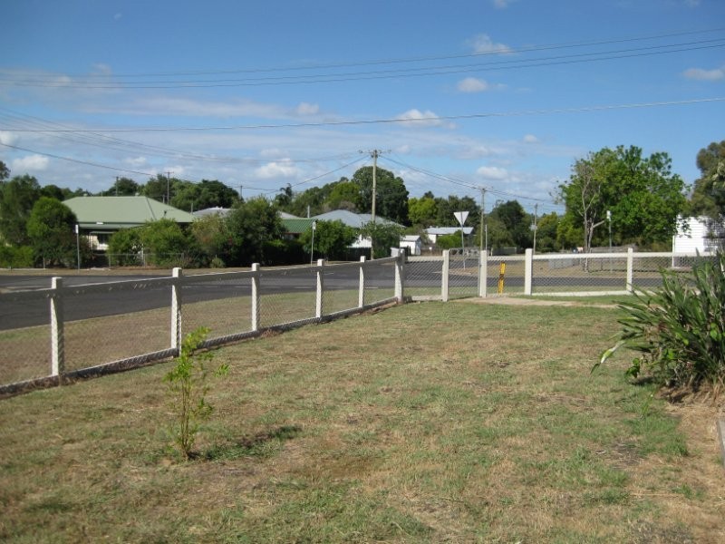 19 Rex Street, Eastern Heights QLD 4305