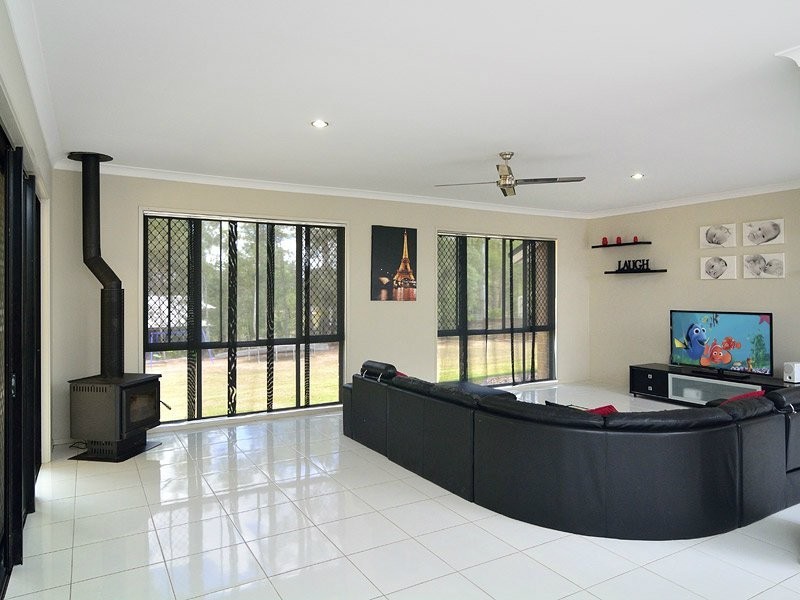 53 Cabernet Crescent, Pine Mountain QLD 4306