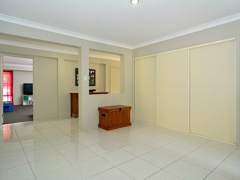 53 Cabernet Crescent, Pine Mountain QLD 4306