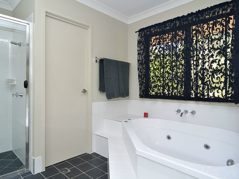 53 Cabernet Crescent, Pine Mountain QLD 4306