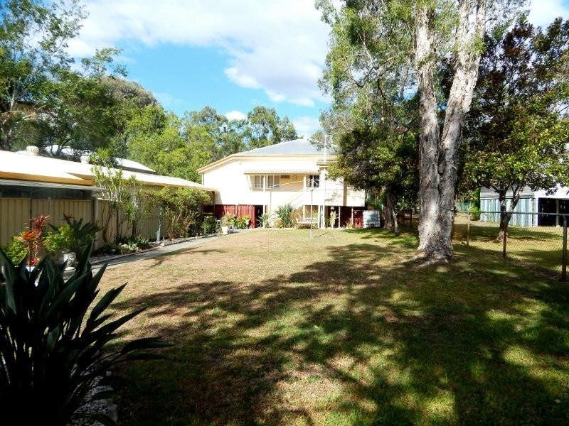 5 Taylor Street, Dinmore QLD 4303