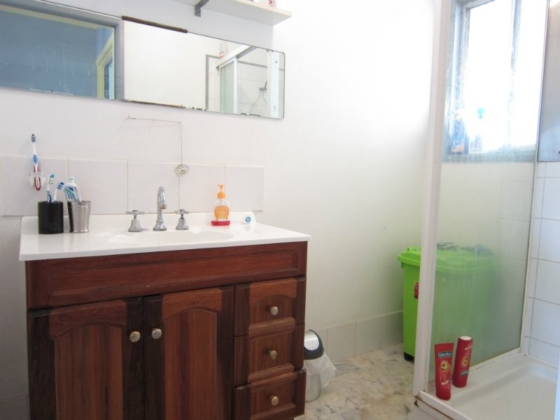 1 Saunders Street, Flinders View QLD 4305