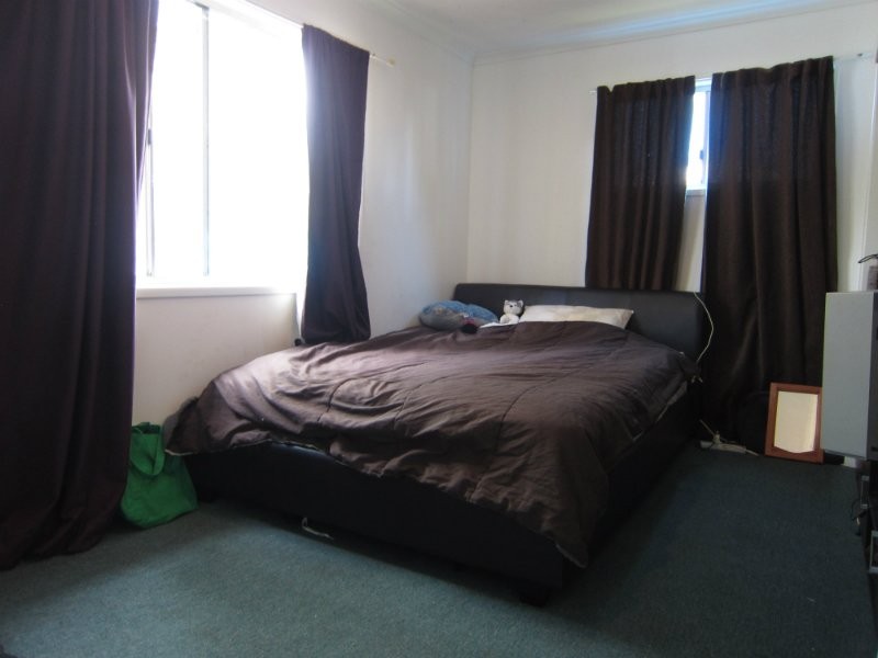 1 Saunders Street, Flinders View QLD 4305