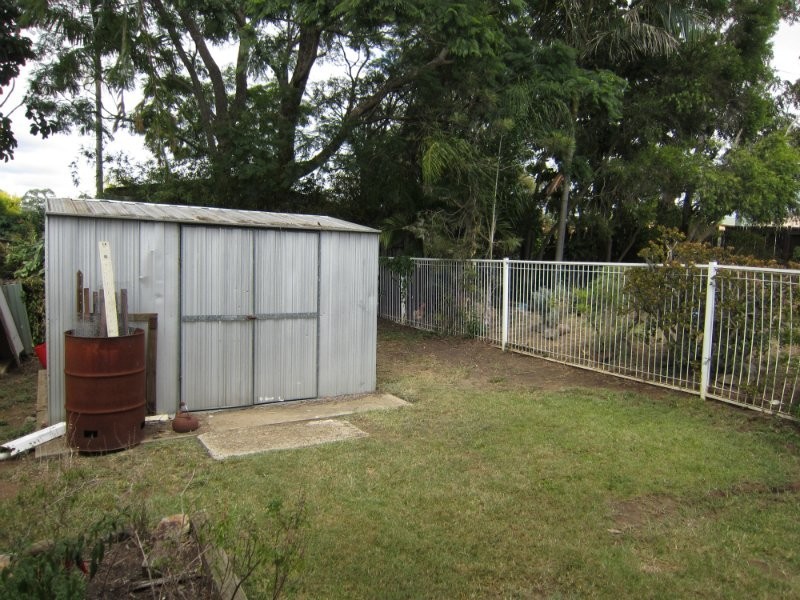 1 Saunders Street, Flinders View QLD 4305
