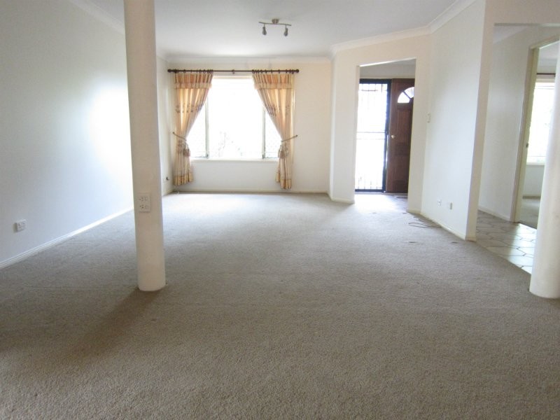 9 Ruby Crescent, Willowbank QLD 4306