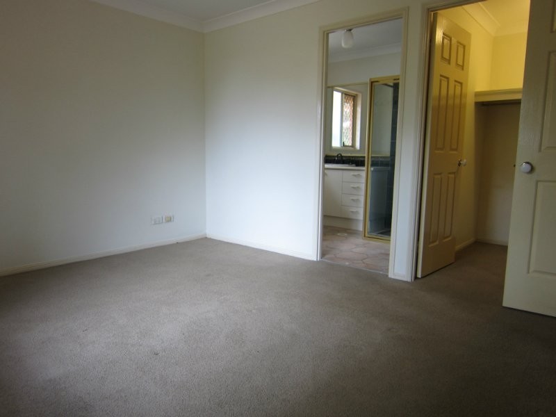 9 Ruby Crescent, Willowbank QLD 4306