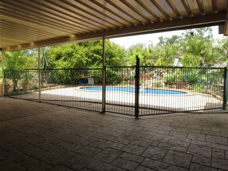 9 Ruby Crescent, Willowbank QLD 4306