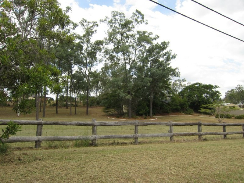 9 Ruby Crescent, Willowbank QLD 4306