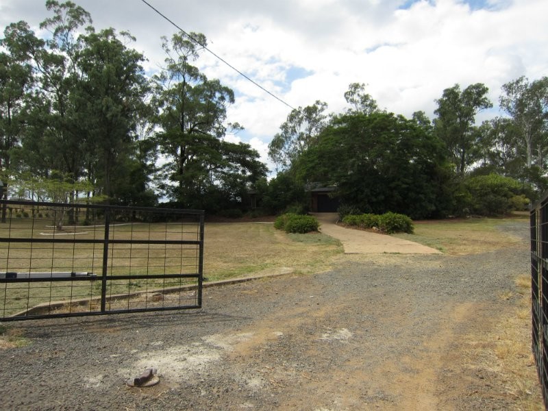 9 Ruby Crescent, Willowbank QLD 4306