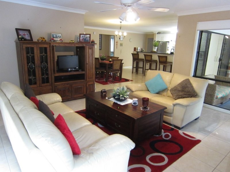 2 Bayley Road, Pine Mountain QLD 4306