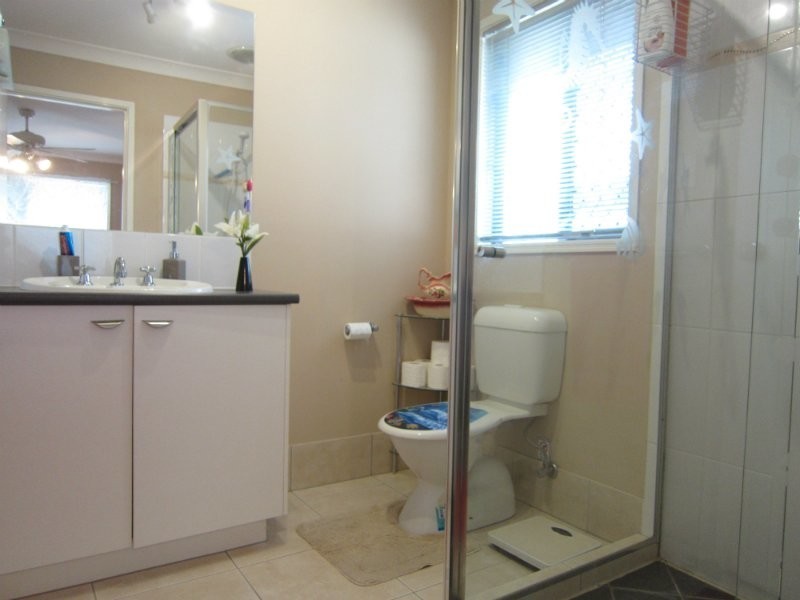 2 Bayley Road, Pine Mountain QLD 4306