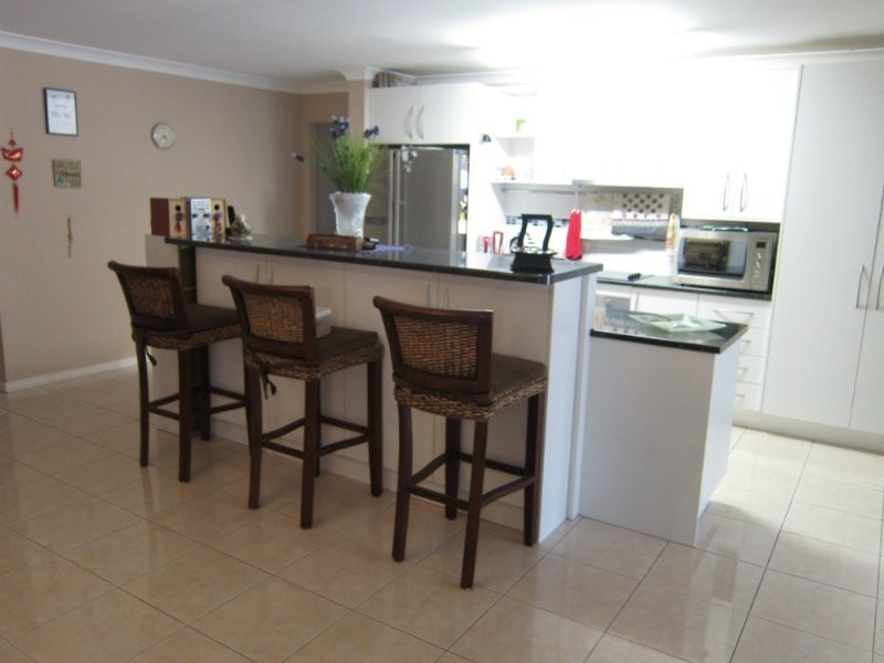 2 Bayley Road, Pine Mountain QLD 4306