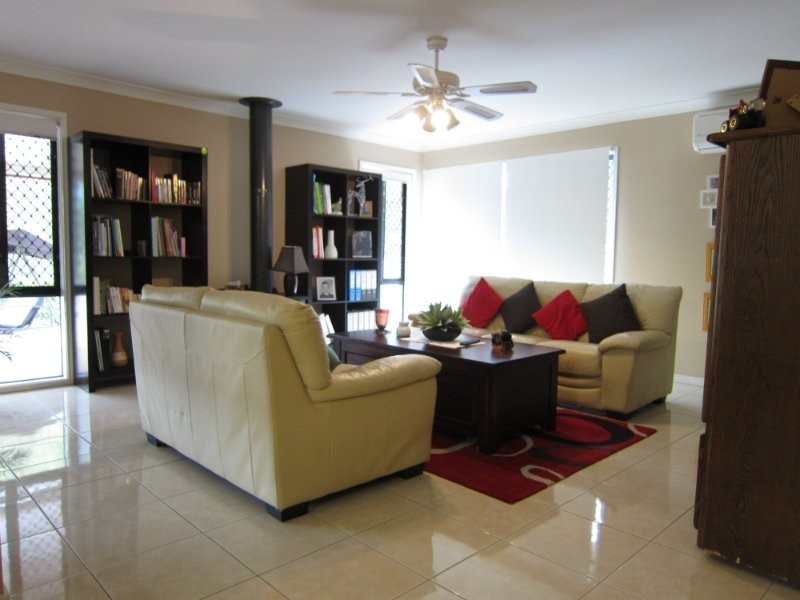 2 Bayley Road, Pine Mountain QLD 4306