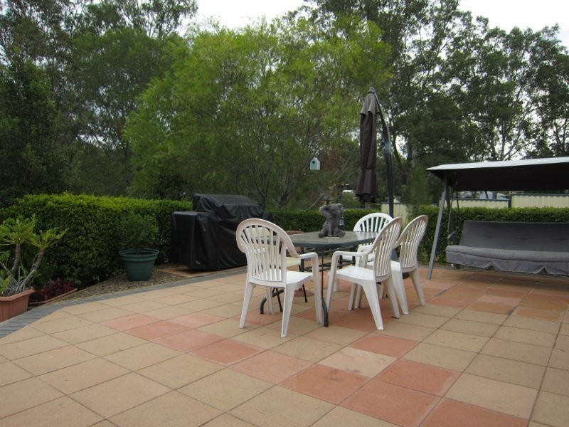 2 Bayley Road, Pine Mountain QLD 4306