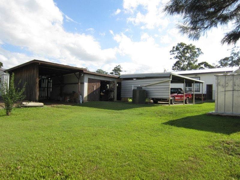 4 Theodore Street, Brassall QLD 4305