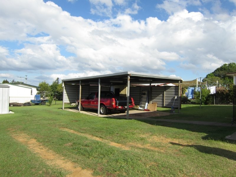 4 Theodore Street, Brassall QLD 4305