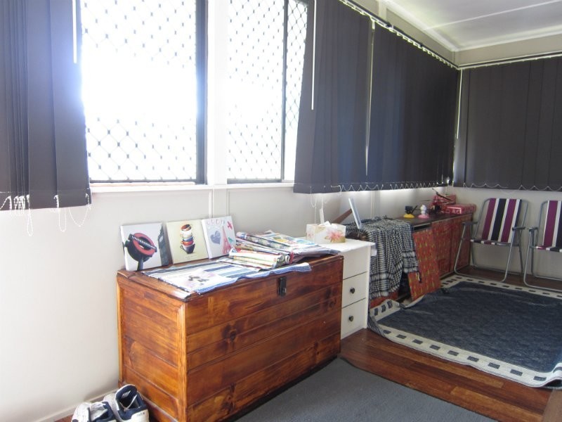 4 Theodore Street, Brassall QLD 4305