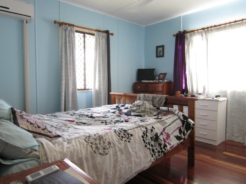 4 Theodore Street, Brassall QLD 4305
