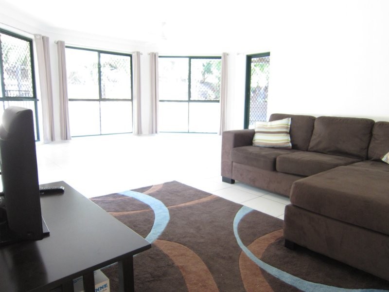 10 Queensborough Parade, Karalee QLD 4306