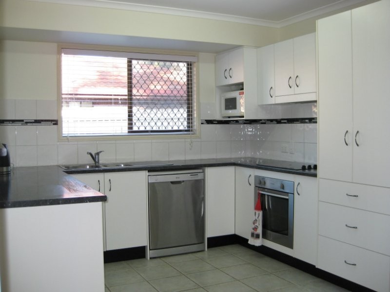 1 Leahy Street, Brassall QLD 4305