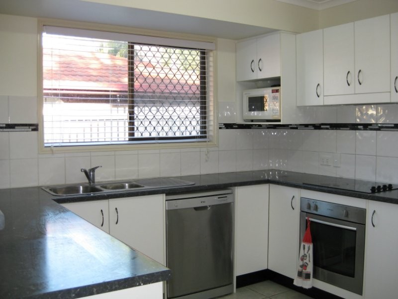 1 Leahy Street, Brassall QLD 4305