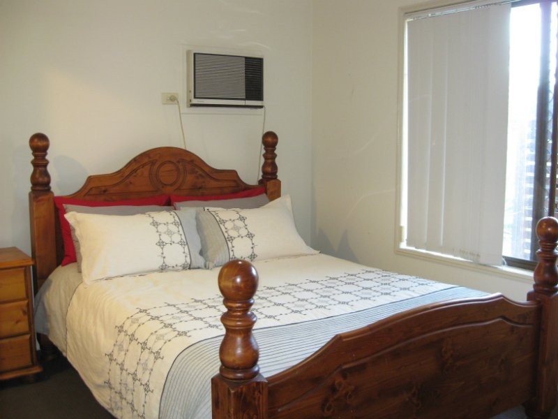 1 Leahy Street, Brassall QLD 4305