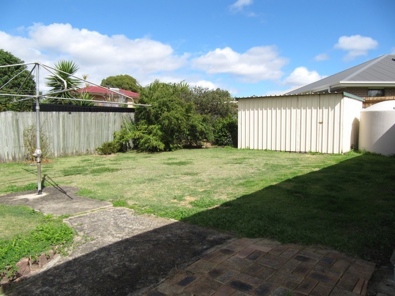 28 Jacaranda Drive, Yamanto QLD 4305