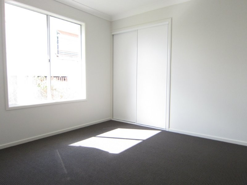 17 Hall Street, Peak Crossing QLD 4306