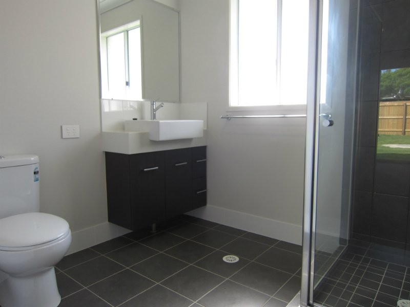 17 Hall Street, Peak Crossing QLD 4306