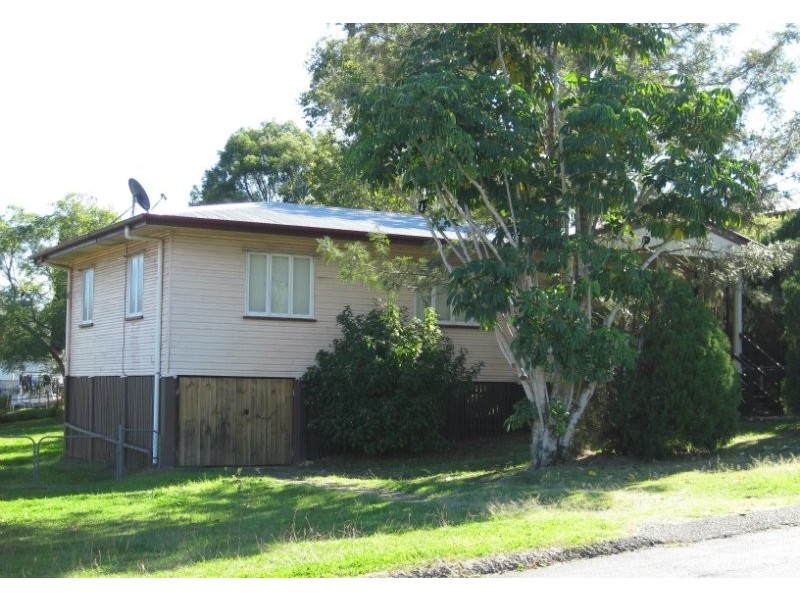2 Perrett Street, Bundamba QLD 4304