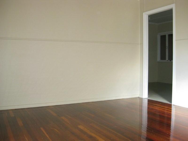 2 Perrett Street, Bundamba QLD 4304