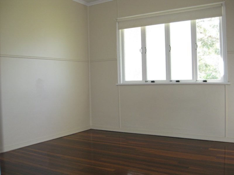 2 Perrett Street, Bundamba QLD 4304