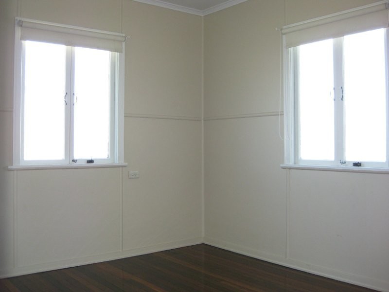 2 Perrett Street, Bundamba QLD 4304