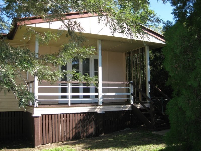 2 Perrett Street, Bundamba QLD 4304