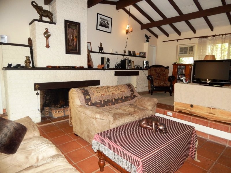 114 Phillip Crescent, Barellan Point QLD 4306