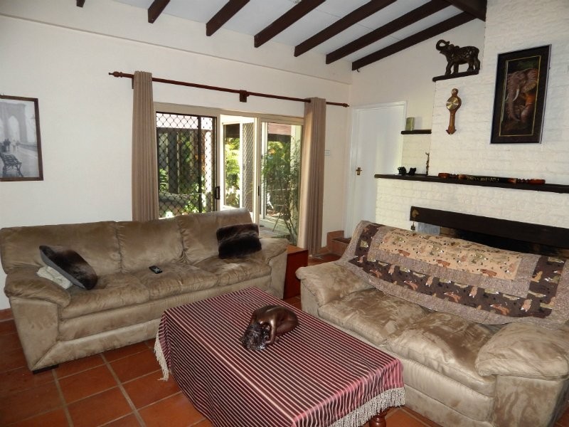 114 Phillip Crescent, Barellan Point QLD 4306