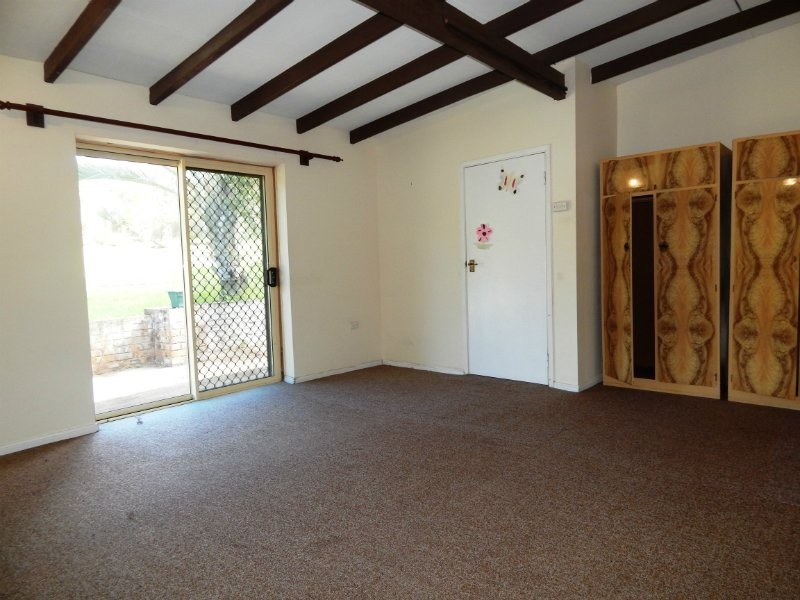 114 Phillip Crescent, Barellan Point QLD 4306