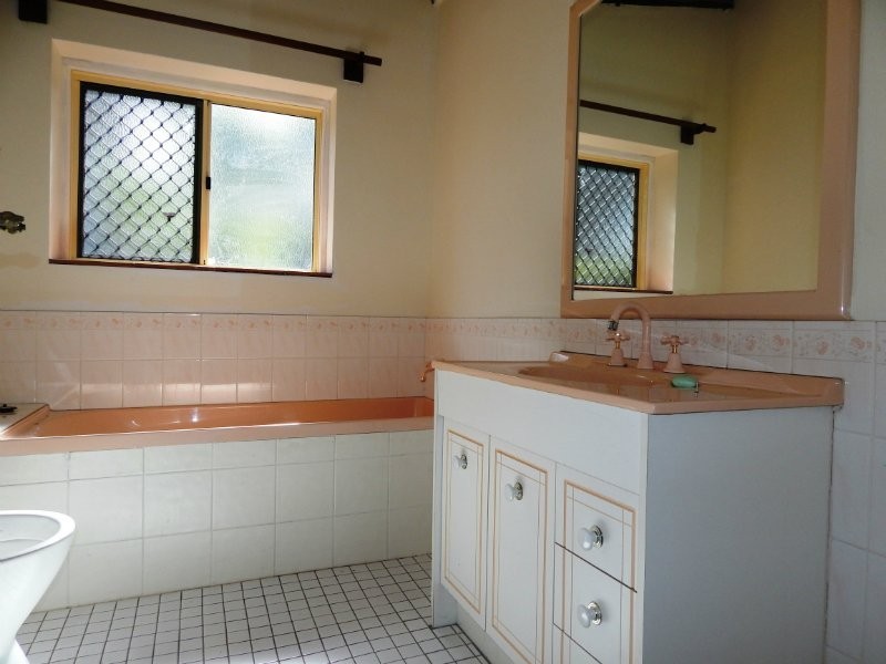 114 Phillip Crescent, Barellan Point QLD 4306