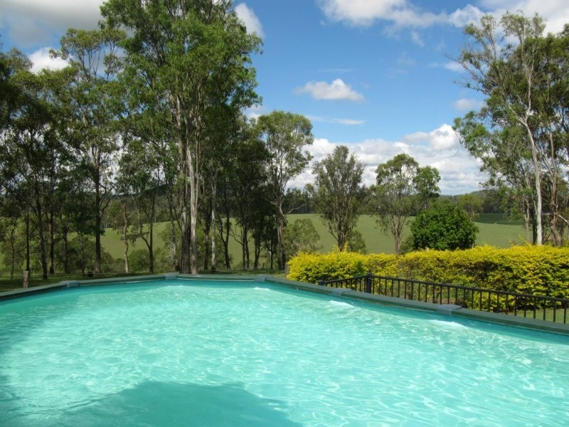 80 Hills Road, Borallon QLD 4306