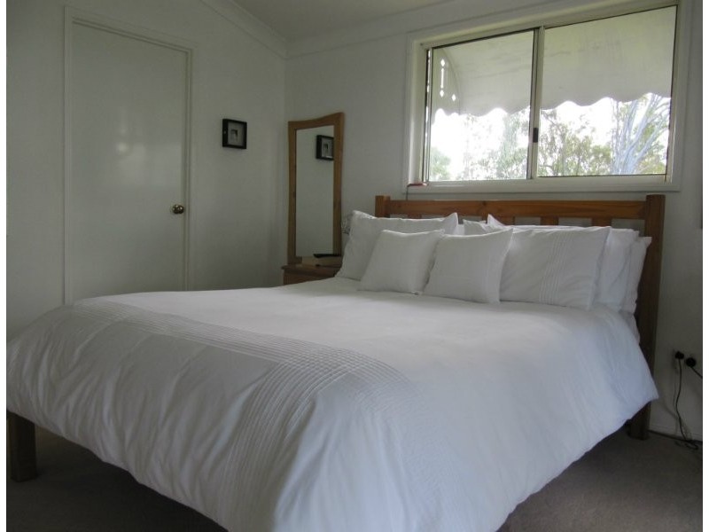 80 Hills Road, Borallon QLD 4306