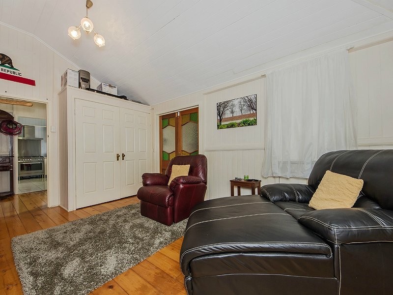 5 Stephenson Street, Sadliers Crossing QLD 4305