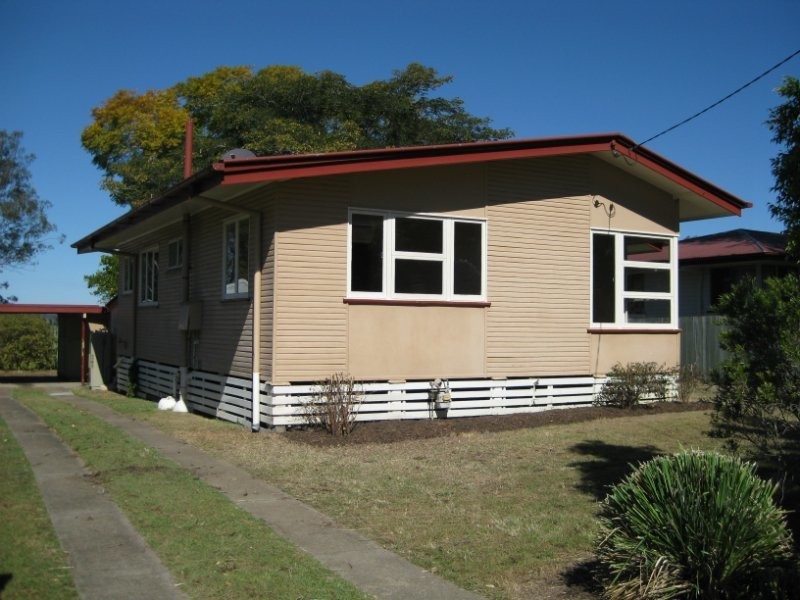 37 Crosshill Street, Leichhardt QLD 4305