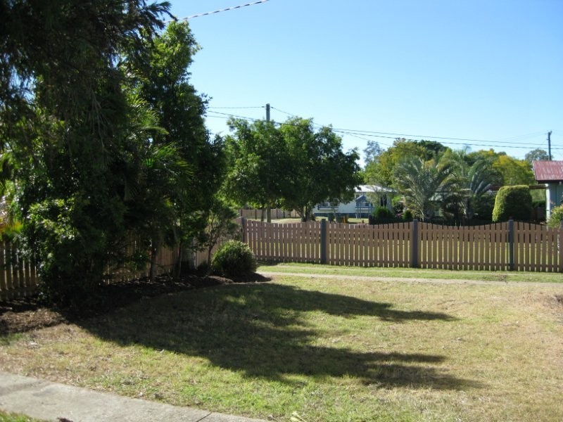 37 Crosshill Street, Leichhardt QLD 4305