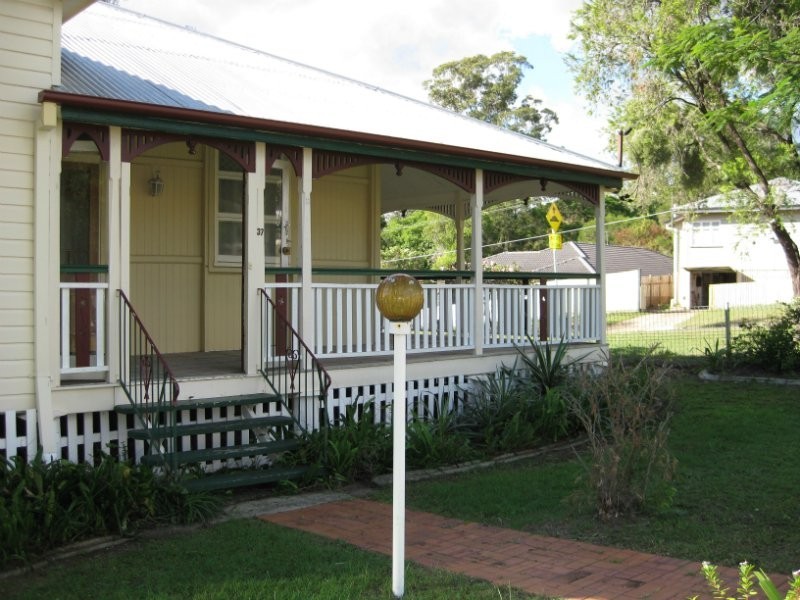 37 Ferrett Street, Sadliers Crossing QLD 4305