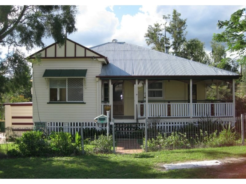 37 Ferrett Street, Sadliers Crossing QLD 4305